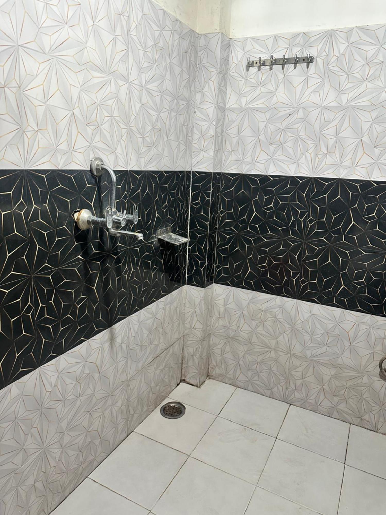 Khatu Shyam Guest House Ayodhya Esterno foto