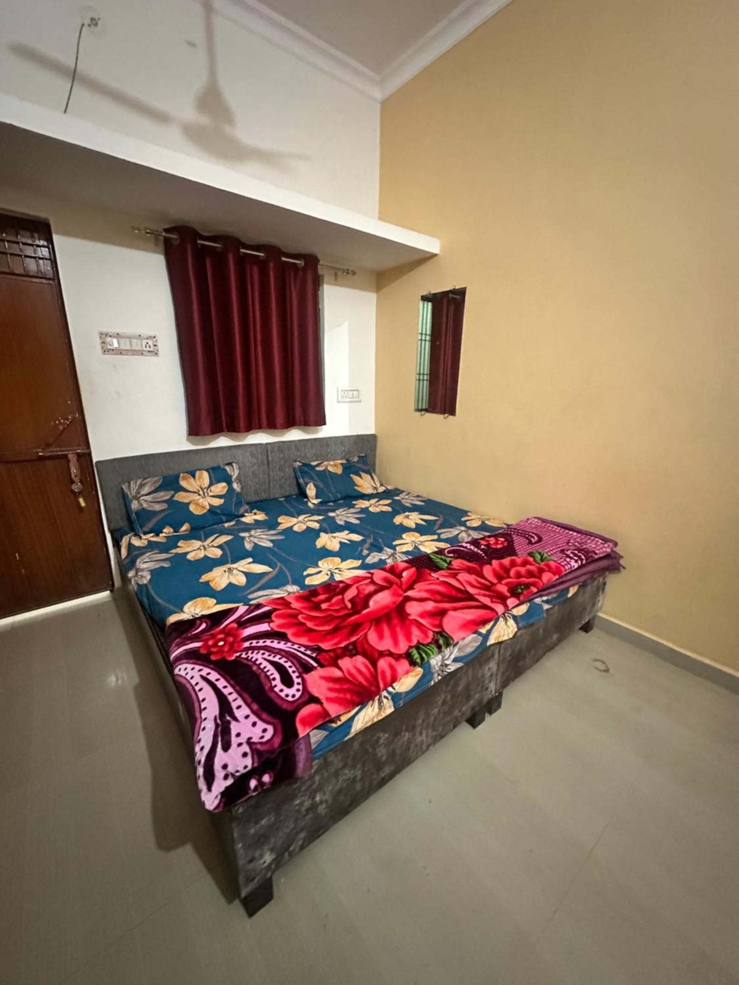 Khatu Shyam Guest House Ayodhya Esterno foto
