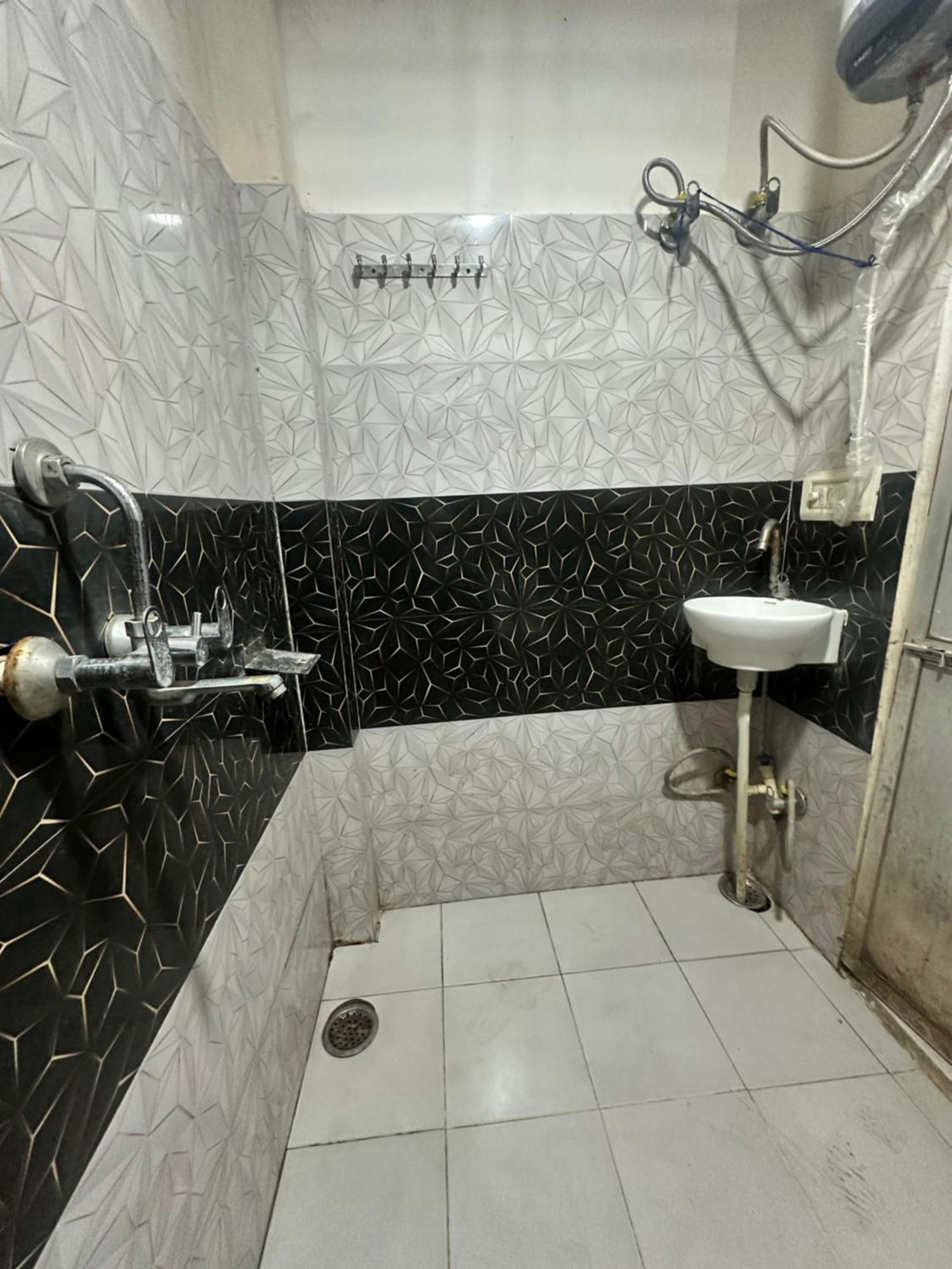 Khatu Shyam Guest House Ayodhya Esterno foto
